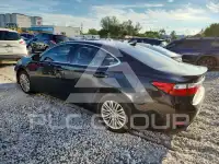 2013 Lexus ES350 photo