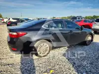 2013 Lexus ES350 photo