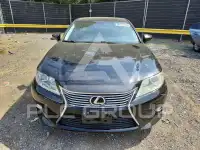 2013 Lexus ES350 photo