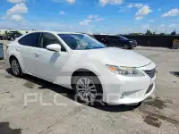 2013 Lexus ES350 photo