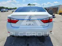 2013 Lexus ES350 photo