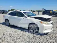 2013 Lexus ES350 photo