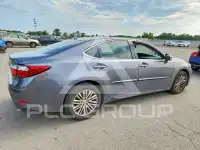 2013 Lexus ES350 photo