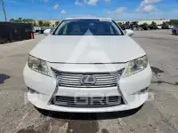 2013 Lexus ES350 photo