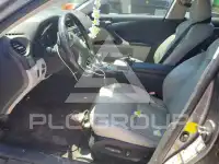 2013 Lexus IS photo