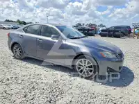 2013 Lexus IS photo