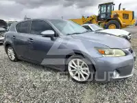 2013 Lexus CT200 photo