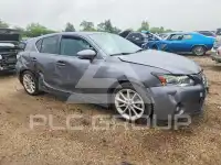 2013 Lexus CT200 photo