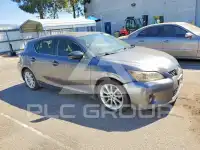 2013 Lexus CT200 photo
