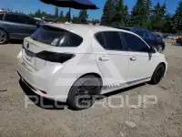2013 Lexus CT200 photo