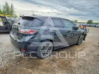 2013 Lexus CT200 photo