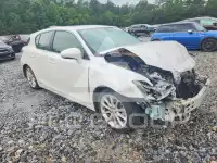2013 Lexus CT200 photo