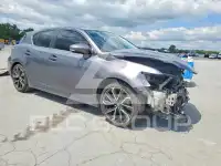 2013 Lexus CT200 photo