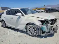 2013 Lexus CT200 photo