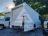 2013 Isuzu NPR фото
