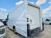 2013 Isuzu NPR фото