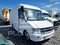 2013 Isuzu NPR photo