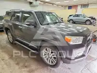 2013 Toyota 4 RUNNER photo