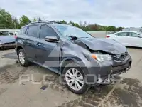 2013 Toyota RAV4 photo