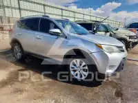 2013 Toyota RAV4 photo