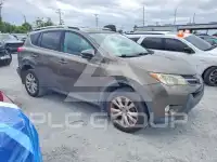 2013 Toyota RAV4 photo