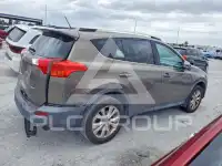 2013 Toyota RAV4 photo