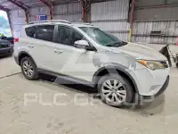 2013 Toyota RAV4 photo