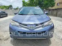 2013 Toyota RAV4 photo