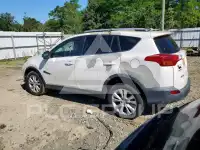 2013 Toyota RAV4 photo