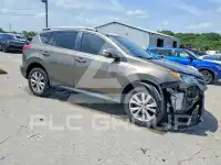 2013 Toyota RAV4 photo