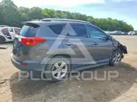 2013 Toyota RAV4 photo
