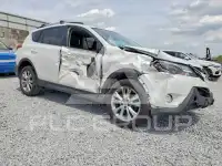 2013 Toyota RAV4 photo