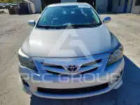 2013 Toyota COROLLA фото