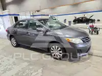 2013 Toyota COROLLA фото