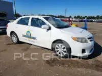 2013 Toyota COROLLA фото