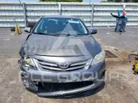 2013 Toyota COROLLA фото