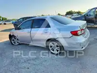 2013 Toyota COROLLA фото