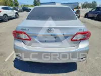 2013 Toyota COROLLA фото
