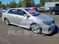 2013 Toyota COROLLA фото
