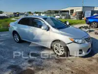 2013 Toyota COROLLA фото