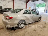 2013 Toyota COROLLA фото