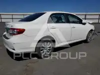 2013 Toyota COROLLA фото