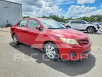 2013 Toyota COROLLA фото