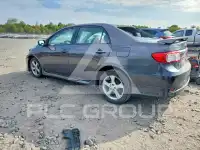 2013 Toyota COROLLA фото