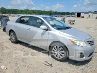 2013 Toyota COROLLA фото