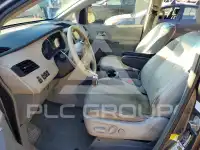 2013 Toyota SIENNA фото