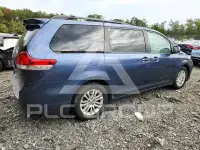 2013 Toyota SIENNA фото