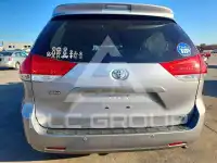 2013 Toyota SIENNA фото