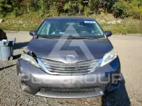 2013 Toyota SIENNA фото