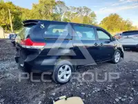2013 Toyota SIENNA фото